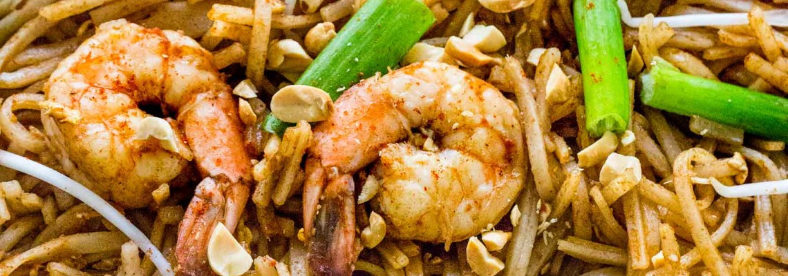 Pad Thai Ταϊλανδέζικα Ρυζομακάρονα με γαρίδες και κοτόπουλο